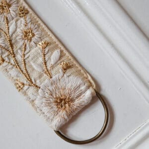 Sleutelhanger moon flower white